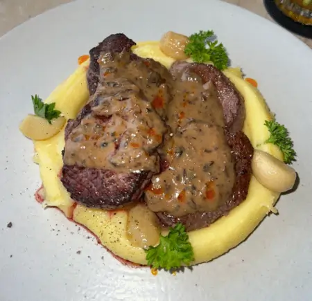 Beef Medallions With Mashed Potato
